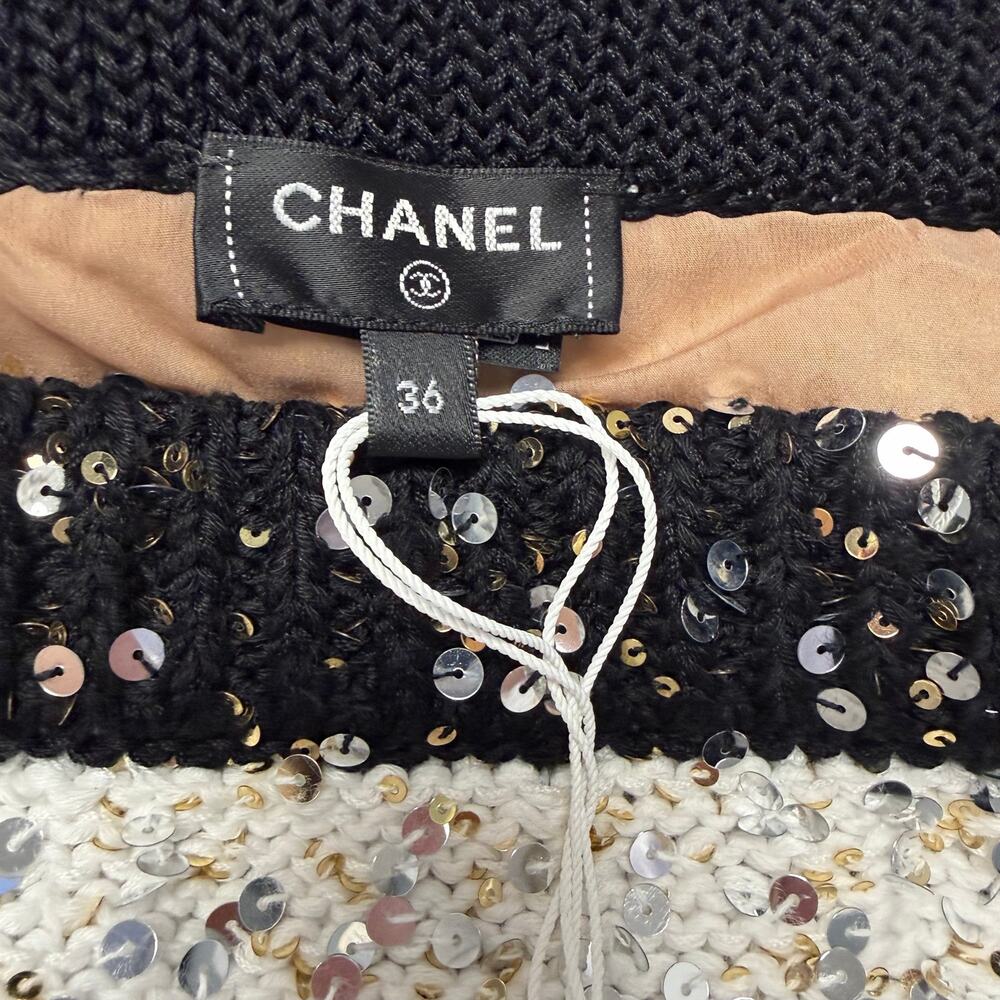 NWT Chanel 2023 Sequin Knit Mini Skirt White Black Silver Gold Womens 36 / US 4 - Picture 7 of 13